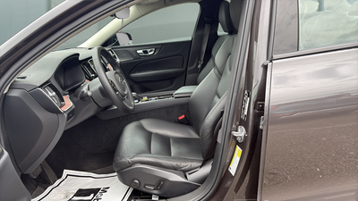 2024 Volvo S60 B5 Plus Dark Theme