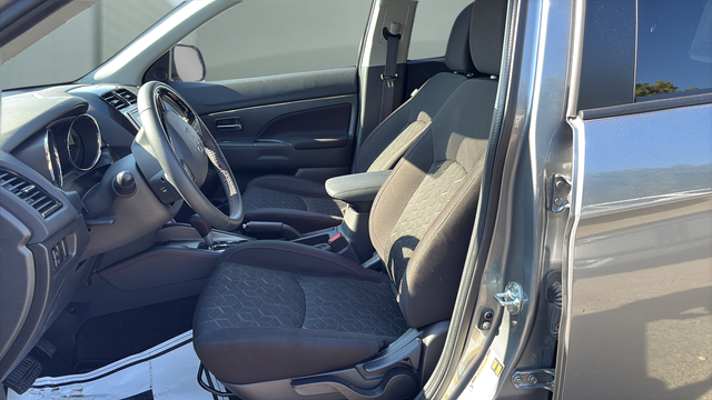 2025 Mitsubishi Outlander Sport Base
