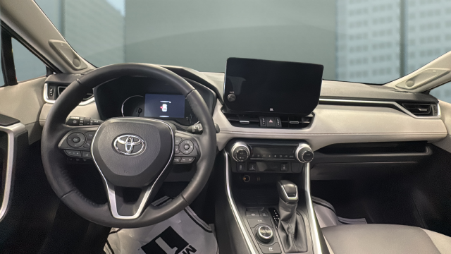 2025 Toyota RAV4 Hybrid XLE Premium