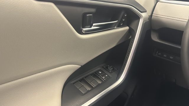 2025 Toyota RAV4 Hybrid XLE Premium