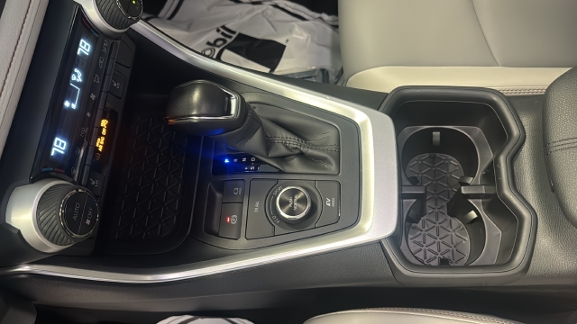 2025 Toyota RAV4 Hybrid XLE Premium