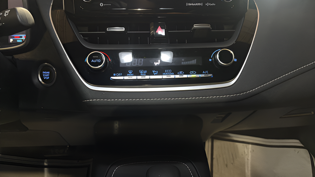 2022 Toyota Corolla Hatchback SE