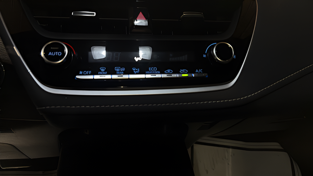 2022 Toyota Corolla Hatchback SE