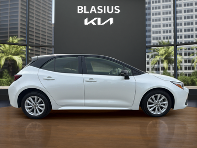 2024 Toyota Corolla Hatchback SE