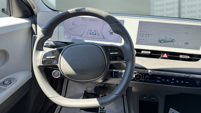 2024 Hyundai IONIQ 5 SE