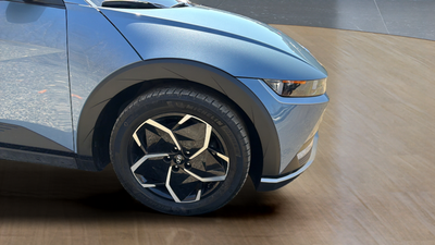 2024 Hyundai IONIQ 5 SE