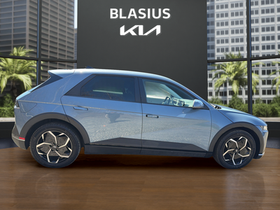 2024 Hyundai IONIQ 5 SE