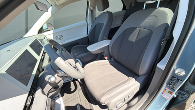 2024 Hyundai IONIQ 5 SE