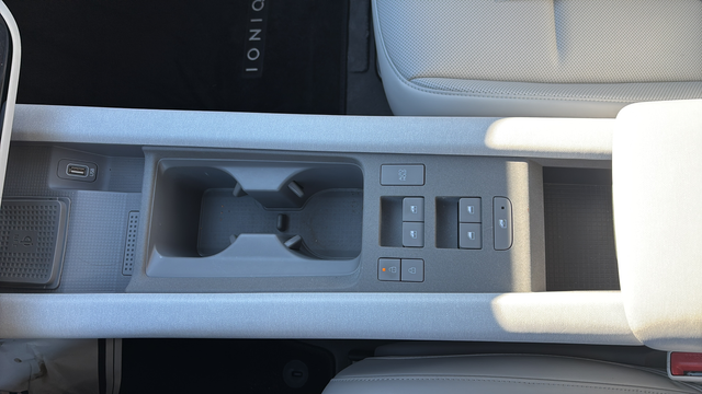 2024 Hyundai IONIQ 6 SEL