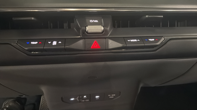 2024 Kia EV9 Land