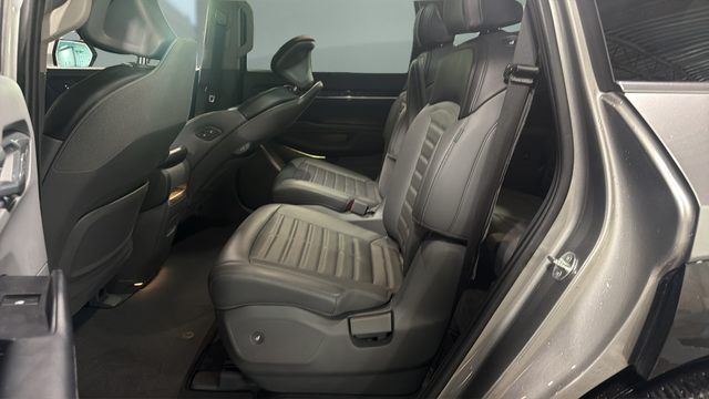 2024 Kia EV9 Land