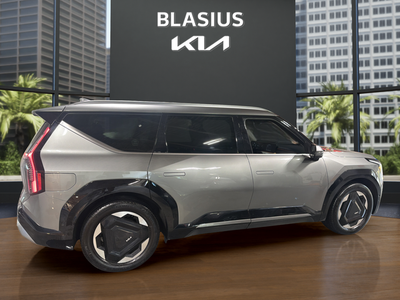 2024 Kia EV9 Land