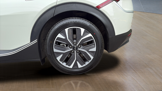2024 Kia EV6 Light