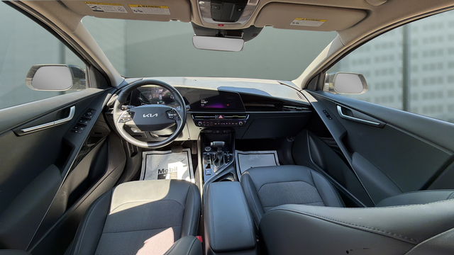 2023 Kia Niro EX