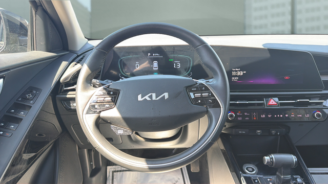 2023 Kia Niro EX