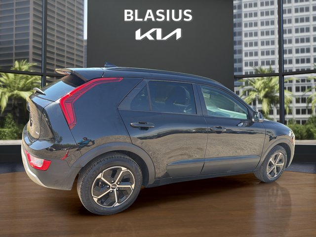 2023 Kia Niro EX