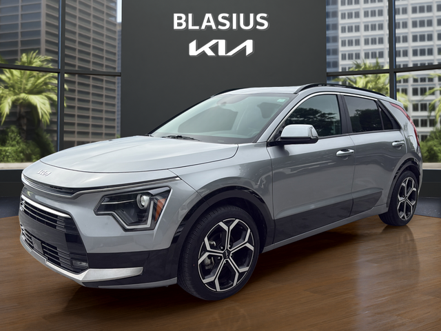 2023 Kia Niro EX Touring HEV's photo