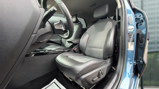 2023 Kia Niro Plug-In Hybrid EX