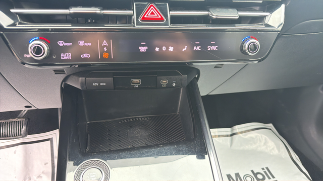 2023 Kia Niro Plug-In Hybrid EX