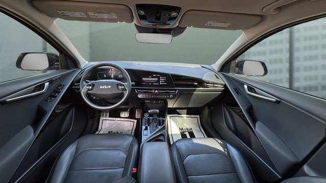 2023 Kia Niro SX Touring