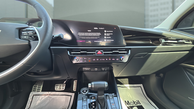 2023 Kia Niro SX Touring