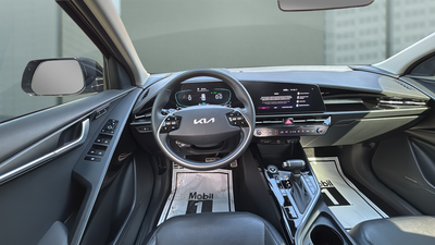 2023 Kia Niro SX Touring