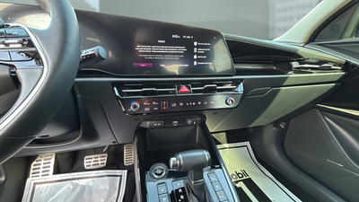 2023 Kia Niro SX Touring