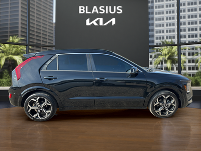 2023 Kia Niro SX Touring
