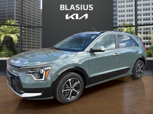 2023 Kia Niro SX