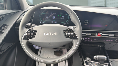 2023 Kia Niro SX