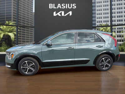 2023 Kia Niro SX