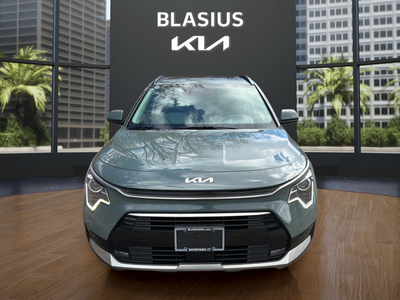 2023 Kia Niro SX