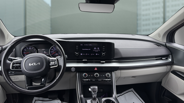 2024 Kia Carnival LX