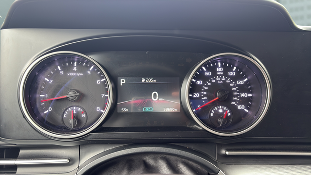2024 Kia Carnival LX