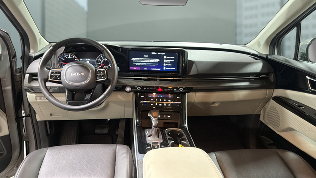 2024 Kia Carnival EX