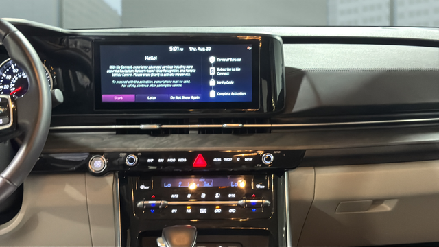 2024 Kia Carnival EX