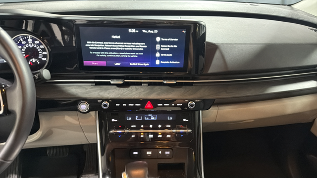 2024 Kia Carnival EX