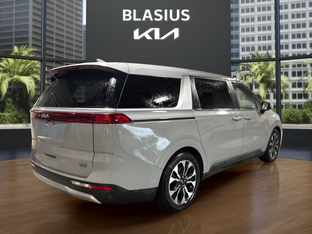 2024 Kia Carnival EX