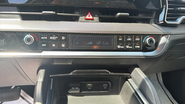 2023 Kia Sportage Hybrid LX