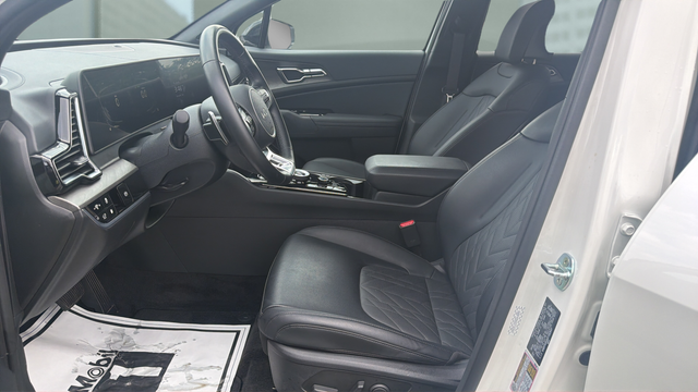 2025 Kia Sportage Plug-In Hybrid X-Line