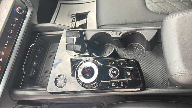 2025 Kia Sportage Plug-In Hybrid X-Line