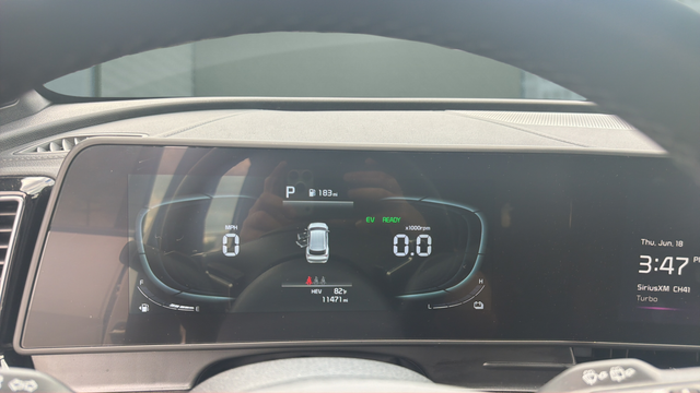 2025 Kia Sportage Plug-In Hybrid X-Line