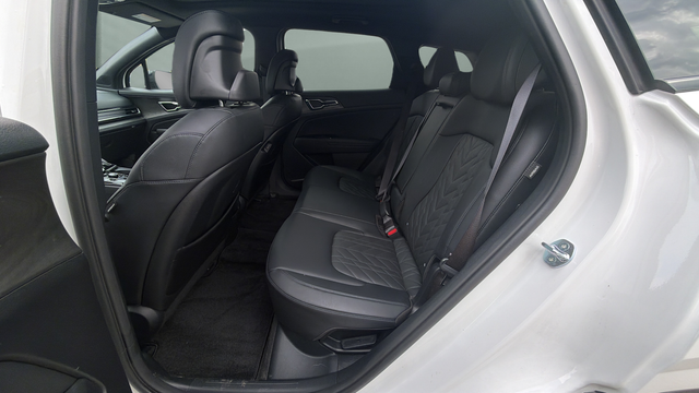 2025 Kia Sportage Plug-In Hybrid X-Line