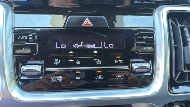 2022 Kia Sorento Plug-In Hybrid SX Prestige