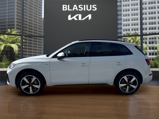 2022 Audi Q5 45 S line Premium quattro