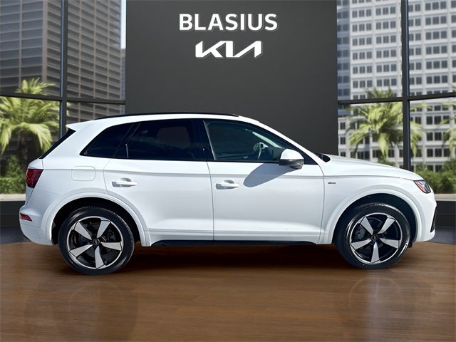 2022 Audi Q5 45 S line Premium quattro