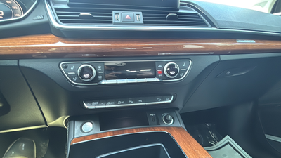 2022 Audi Q5 45 S line Prestige quattro