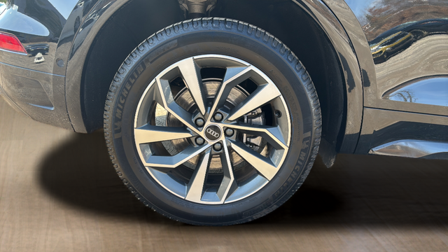 2022 Audi Q5 45 S line Prestige quattro