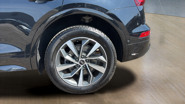 2022 Audi Q5 45 S line Prestige quattro