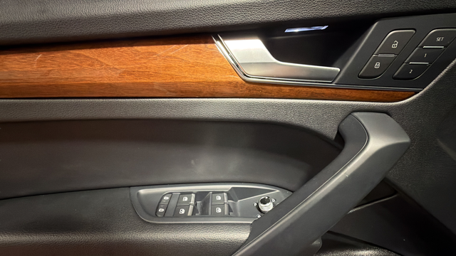 2023 Audi Q5 45 S line Premium quattro